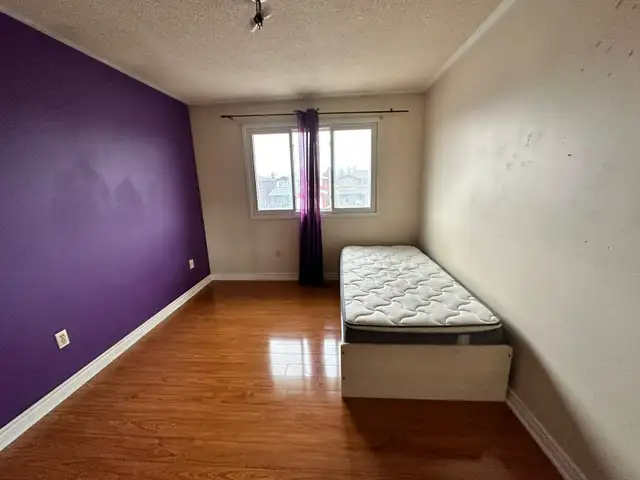 Spacious Bedroom for Rent – Prime Brampton Location! in Room Rentals & Roommates in Mississauga / Peel Region - Image 15