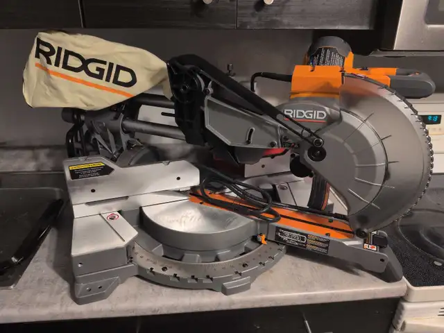 New rigid 10" compound mitre saw in Power Tools in Oakville / Halton Region - Image 2