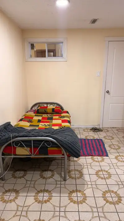 FURNISHED ROOM FOR RENT IN MALTON GIRLS ONLY: Ready to Occupy: Female Students/Work Permit Only Priv...