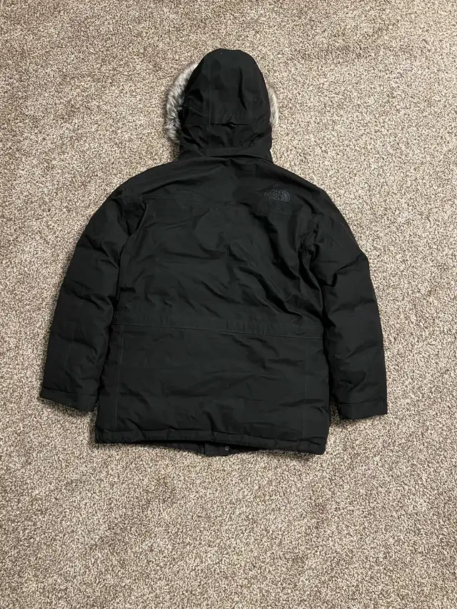northface McMurdo winter parka men’s size large in Men's in Calgary - Image 3