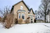 Stunning 3 Bed Historical Home Steps from downtown Newmarket