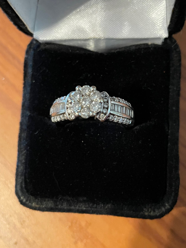 Diamond 14k white gold ring wedding band dans Bijoux et montres  à Thunder Bay - Image 4
