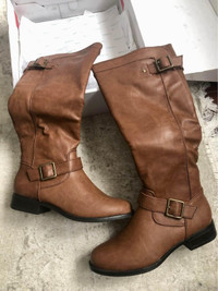 NEW - women’s brown riding boots - Size 7