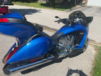 2016 Victory Vision Tour - Large touring twin motorcycle