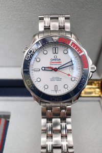 Omega SeaMaster 300m 007 Commander's Watch Complete Set