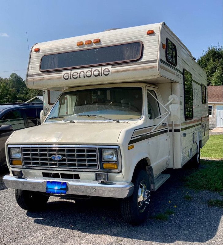 Motorisé Glendale 1983 classe C 24 pieds VR et caravanes Rimouski / BasStLaurent Kijiji