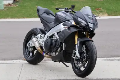 Selling my 2019 Aprilia Tuono v4 RR. Has SC project exhaust + Gabro upmap tune. Bike is in great con...
