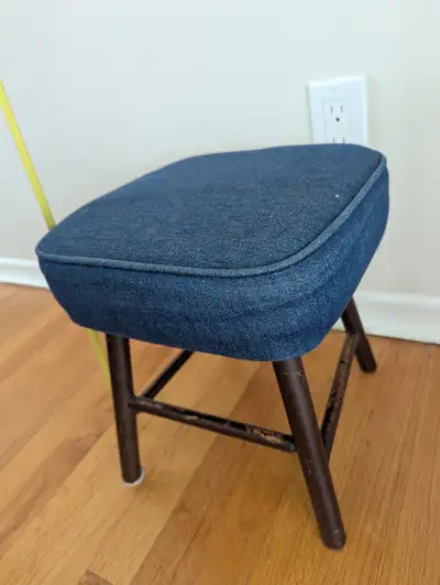 Chair. Seat Vintage. Home Decor. Real Wood and Strong Top., View more