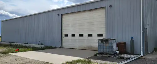 40x40ft shop for rent in the Balzac area. large overhead door. Large parking area. $3000 per month p...