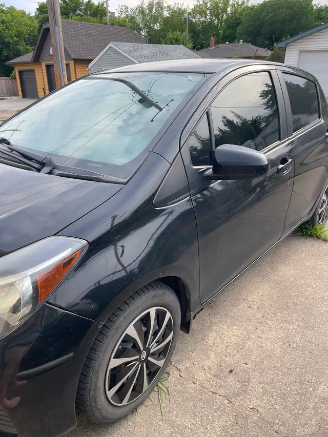 2015 Toyota Yaris LE in Cars & Trucks in Edmonton - Image 7