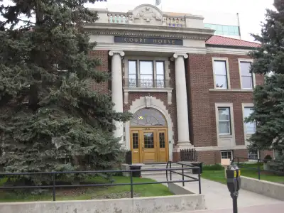 Unit 107 – MAIN FLOOR – 833 square feet Classical, desirable, professional office space in the histo...