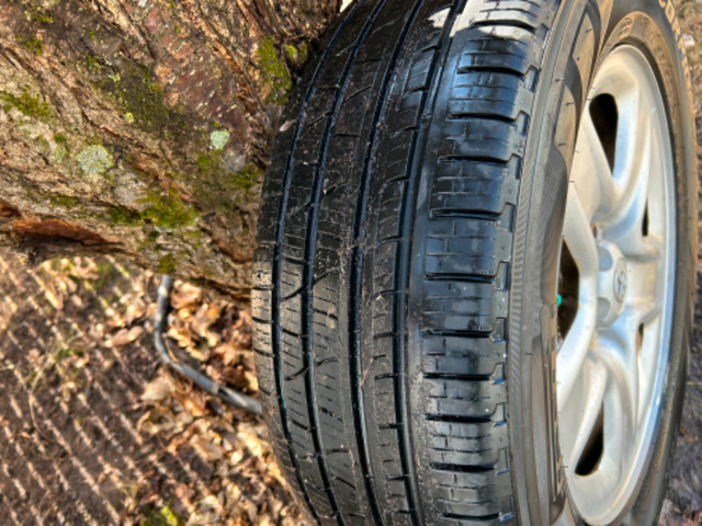 4 Pneus été 225/65 r17 dans Pneus et jantes  à Saguenay - Image 4