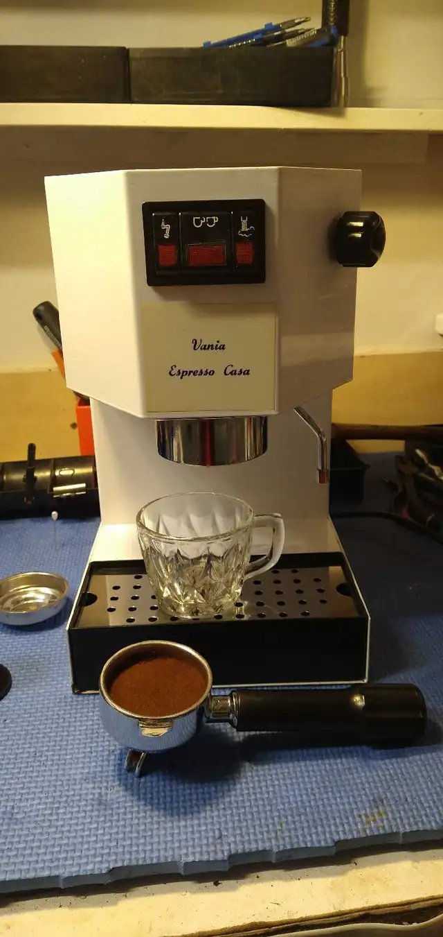 vania espresso casa in Quebec in Canada - Image 3
