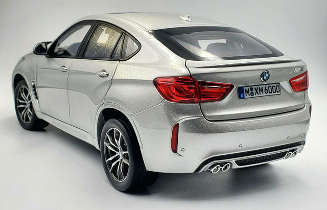 1/18 BMW X6M Diecast Model Car - Norev in Arts & Collectibles in Oakville / Halton Region - Image 4
