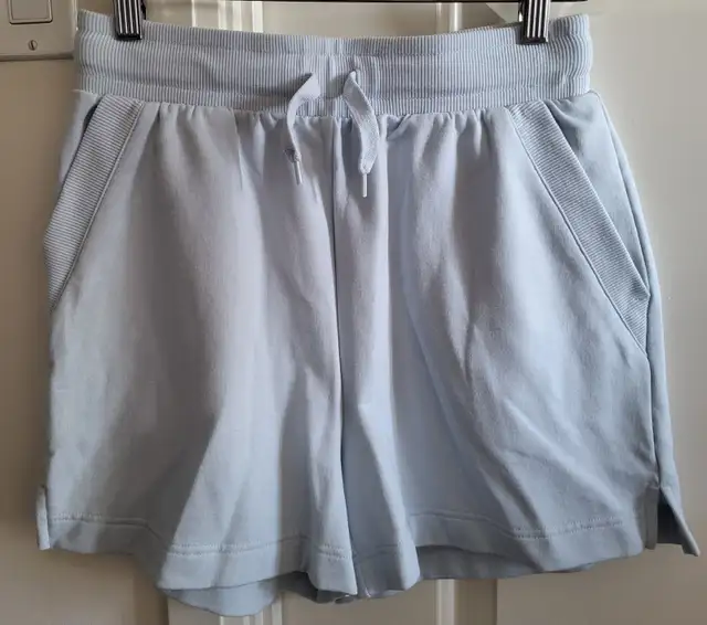 Women's clothes, shorts, leggings, etc. in Women's - Bottoms in City of Toronto - Image 8