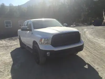 2015 big horn 1500 diesel 3.0 L great on fuel good shape 20 in tires call brian 902 331 0805 I’m in...