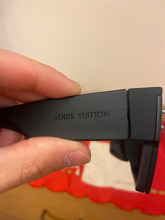 Louis Vuitton Sunglasses (MONOGRAM) in Men's in Markham / York Region - Image 4