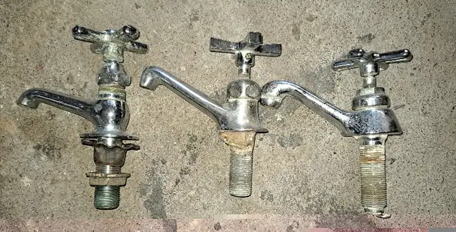 Vintage Faucet +parts in Plumbing, Sinks, Toilets & Showers in City of Montréal - Image 4