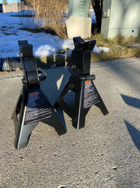 3 Ton Jack Stands. Brand New Never Used. Set of 2