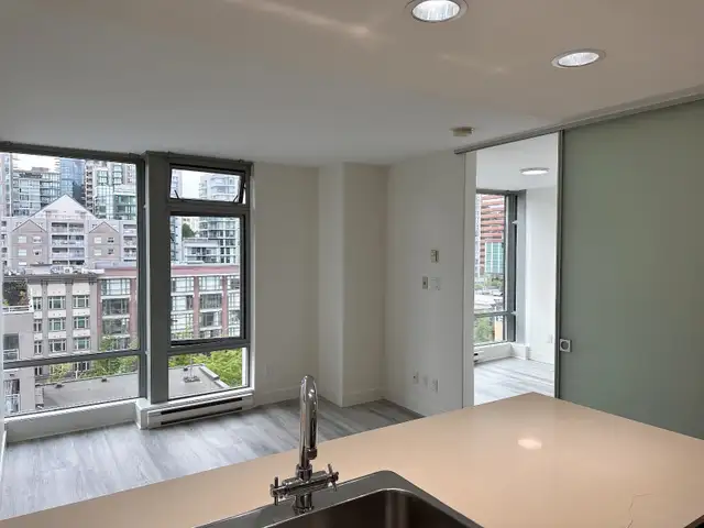 1-Bedroom + Den in Yaletown, Downtown Vancouver in Long Term Rentals in Vancouver - Image 4