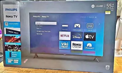 I'm selling a Philips 55" 4K Ultra HD Roku TV, model 6673 Series, that delivers stunning picture qua...