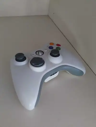 Xbox 360 Controller (No cable) - pls contact need gone asap, View more