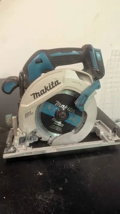 Makita Cordless Brushless Circular Saw DHS680, Tool Only, View more