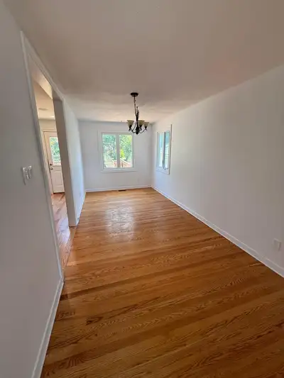 Detached house in Nepean. 5 mins walk to the bus stop. 10 mins walk to Bayshore mall. Postal code is...