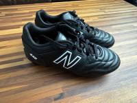 New Balance 442 Youth (Kids) Soccer Cleats