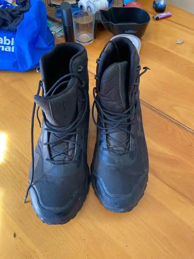 bottes d’hiver in Men's Shoes in Laval / North Shore - Image 2