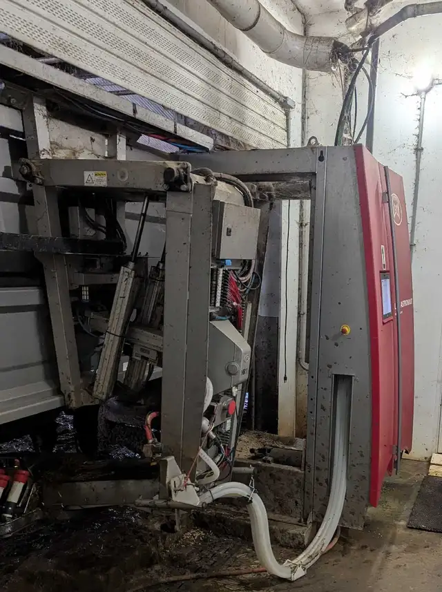 Lely Astronout A4 robot. in Other Business & Industrial in Barrie - Image 2