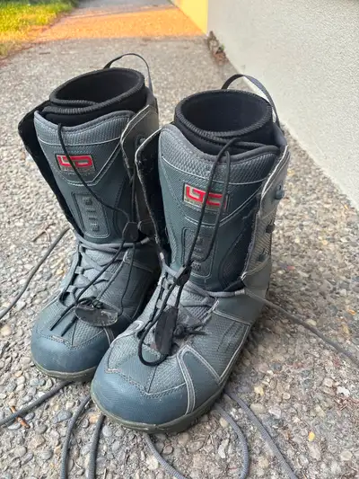 Men’s snowboard boots size 11, View more