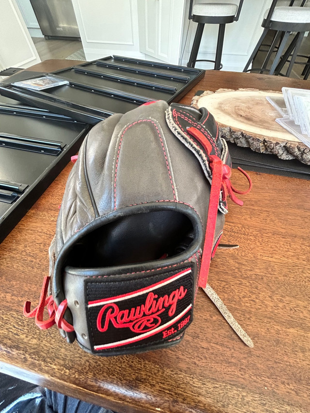 Rawlings Heart Of The Hide 12” Inf/Outfeild glove. in Baseball & Softball in Oakville / Halton Region - Image 3