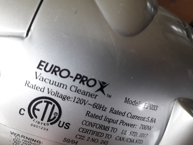 The Shark Euro Pro X 600 Watt EP033 Corded Handheld Vacuum in Vacuums in St. Catharines - Image 4