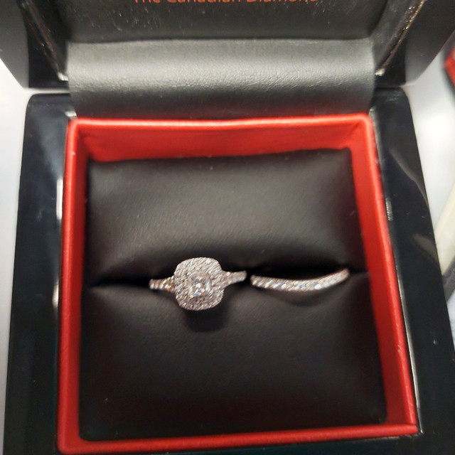 White gold engagement and wedding rings size 7.5 in Jewellery & Watches in Moncton - Image 2