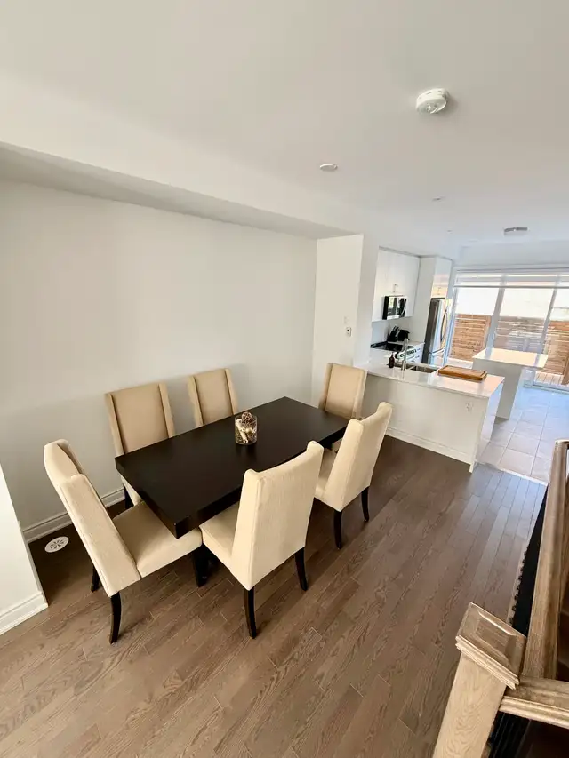 HOME FOR RENT IN STREETSVILLE in Long Term Rentals in Mississauga / Peel Region - Image 8