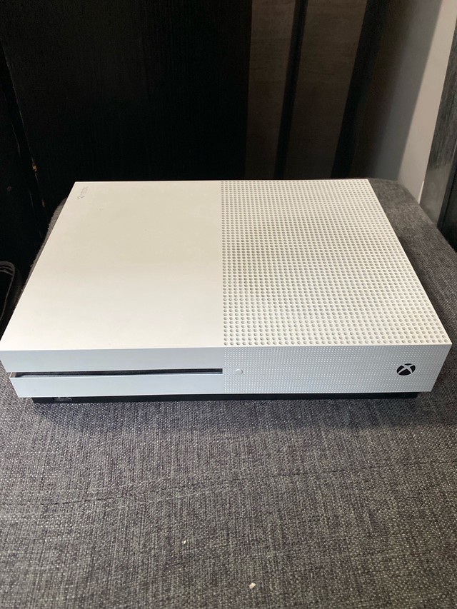 Xbox one S  in XBOX One in City of Toronto