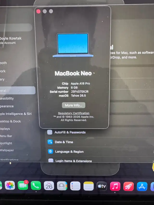 MacBook Neo465513835209707521