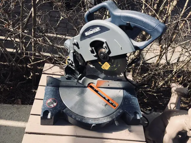 master craft compound mitre saw in Power Tools in Mississauga / Peel Region - Image 2