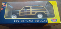 Die-Cast Replica: 1949 Ford Woody Wagon, 1:24, NIB