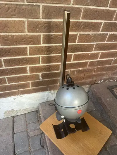 This vintage Leitz Focomat Enlarger is ready to bring a touch of photographic history to your darkro...