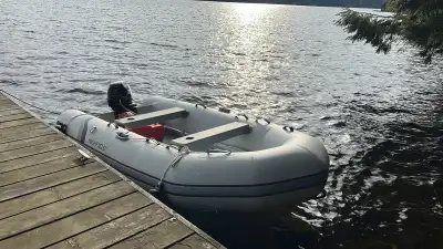 Highfield RU 320 AL inflatable purchased new from CO2 inflatables in 2023 and used for less than 10h...