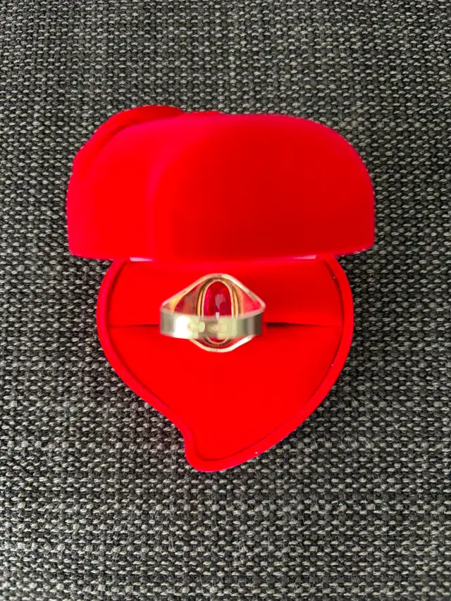 Solid 14K Gold Oval Ruby Majesty Ring in Jewellery & Watches in Downtown-West End - Image 6