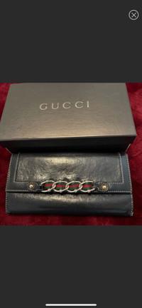 Authentic Gucci wallet