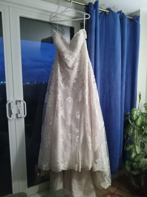 Champagne color wedding dress Wedding Kingston Kijiji