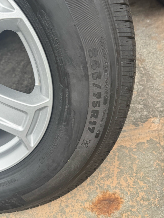 Jeep Wrangler factory Rim new tire in Tires & Rims in Ottawa - Image 2