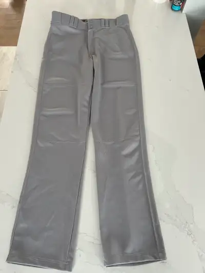 Pantalon de baseball neuf, View more