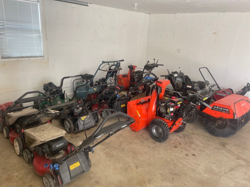 Lawn and Garden Equipment Lawnmowers & Leaf Blowers Calgary Kijiji