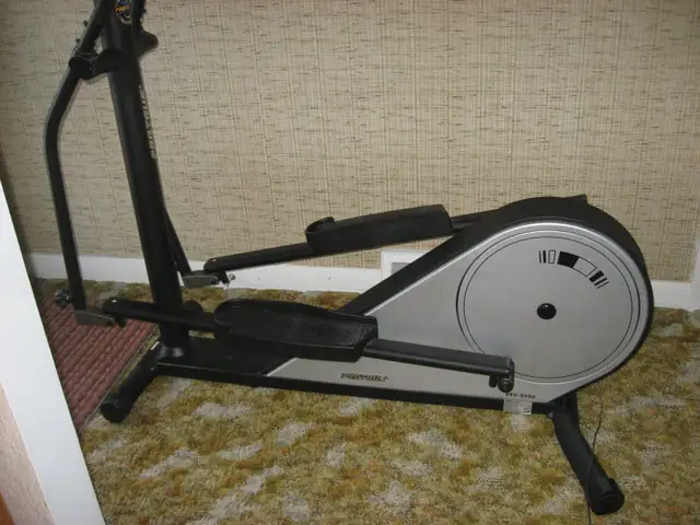 Elliptique Proteus in Exercise Equipment in Longueuil / South Shore - Image 5