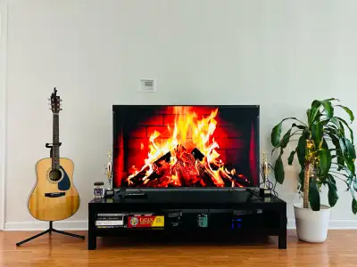 Furnished Room for rent on the MAIN floor of the HOUSE